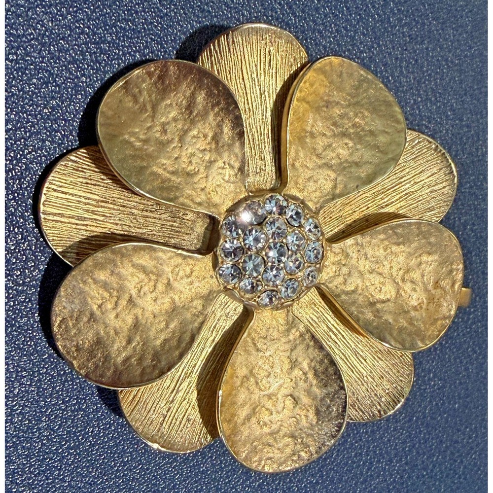 Vintage Gold Tone Flower Brooch Scarf Clip Clear Rhinestone Center‎